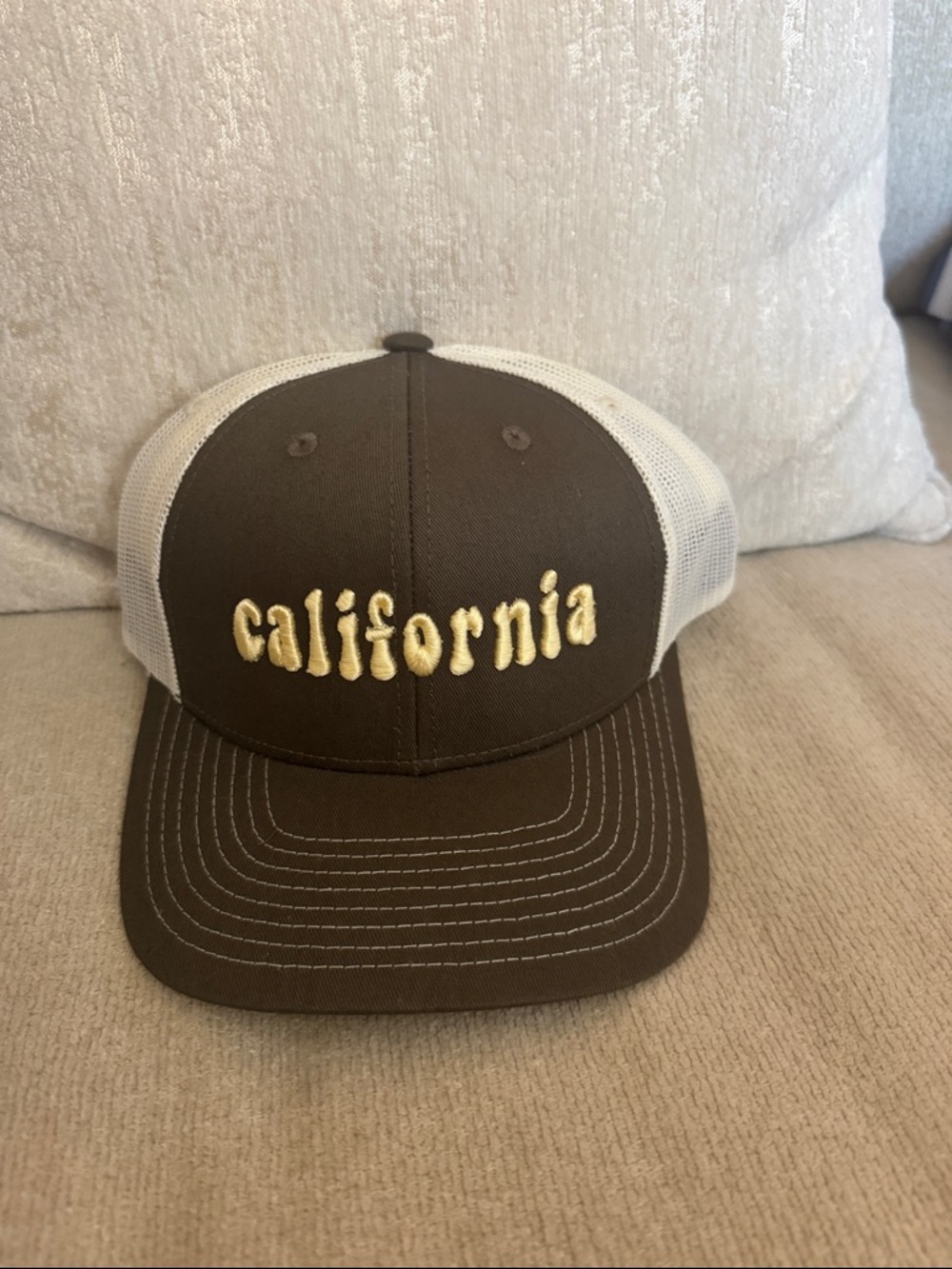 California Embroidered Trucker Hat - Brown and White